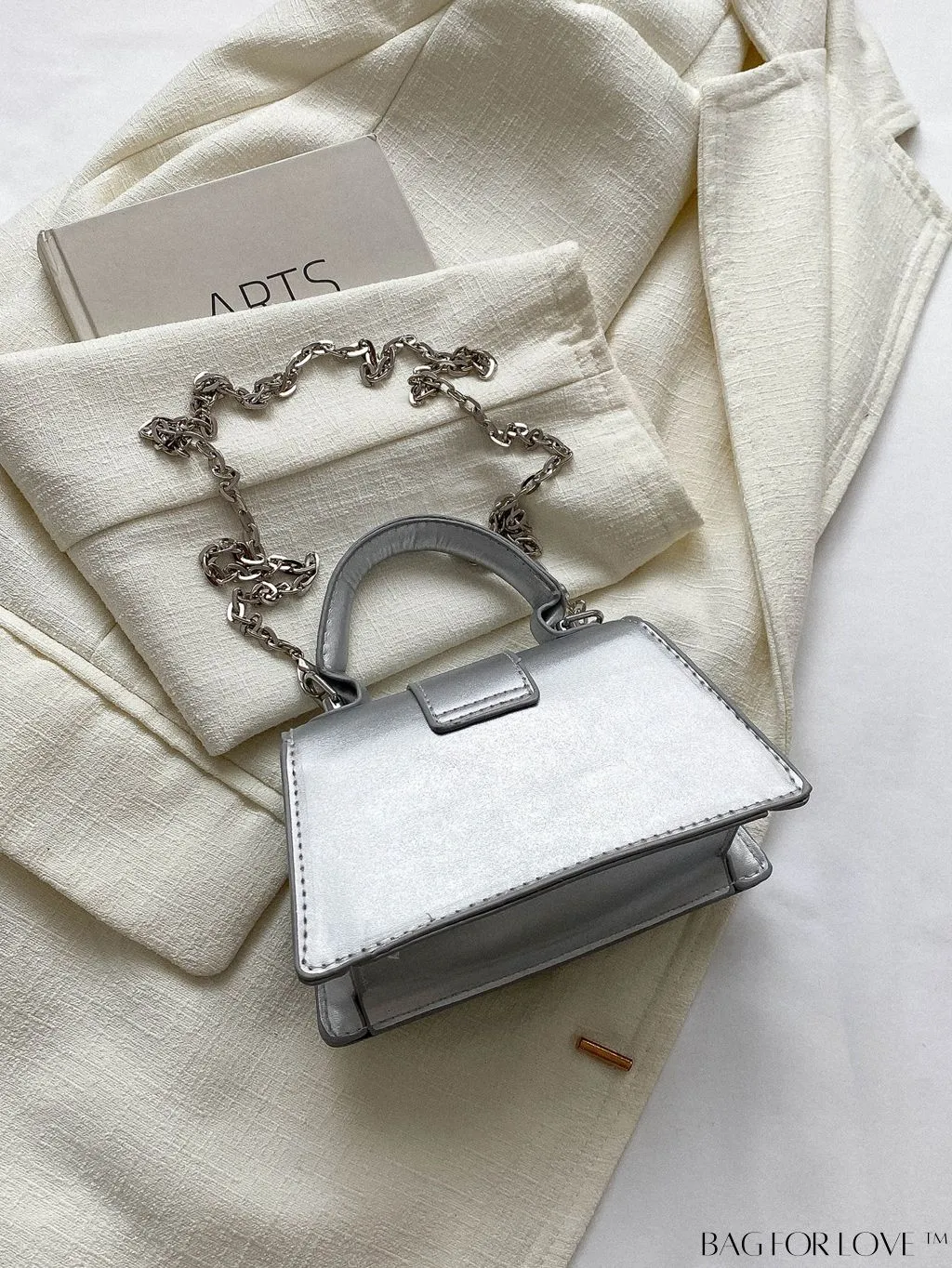 BagForLove - Compact Chain Square Handbag: Perfect for Phones, Lipstick, and Keys
