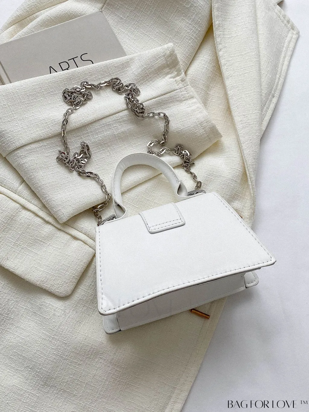 BagForLove - Compact Chain Square Handbag: Perfect for Phones, Lipstick, and Keys
