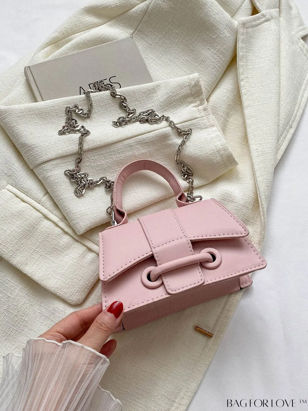 BagForLove - Compact Chain Square Handbag: Perfect for Phones, Lipstick, and Keys