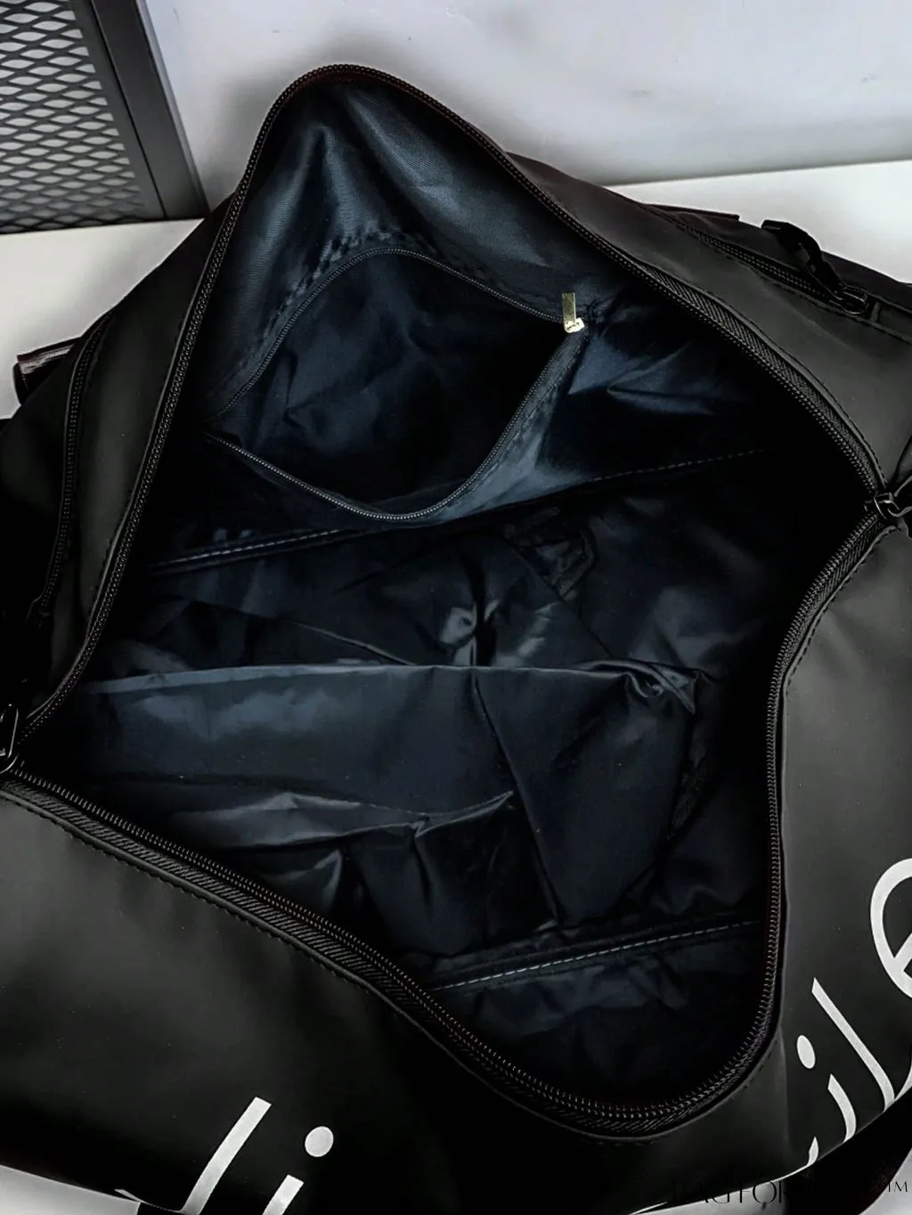 BagForLove - Medium Gym Travel Bag with Stylish Letter Graphics