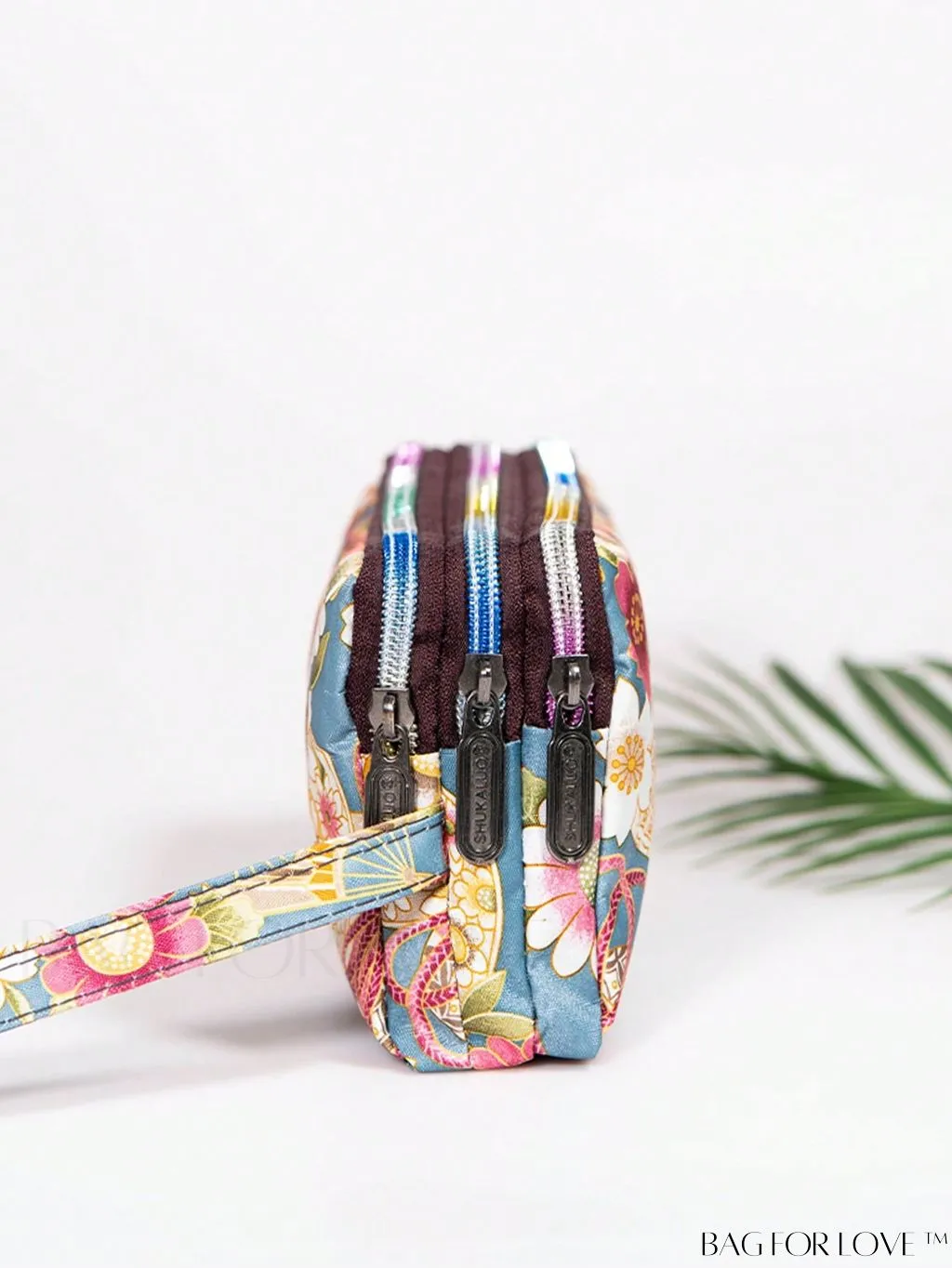 BagForLove - Stylish Floral Print Long Wallet: Waterproof, Zippered & Spacious Coin Purse