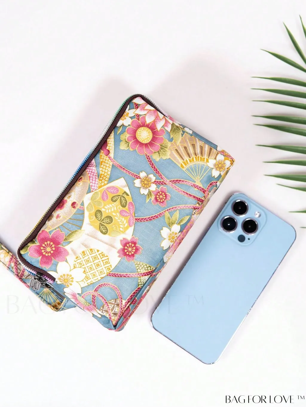 BagForLove - Stylish Floral Print Long Wallet: Waterproof, Zippered & Spacious Coin Purse
