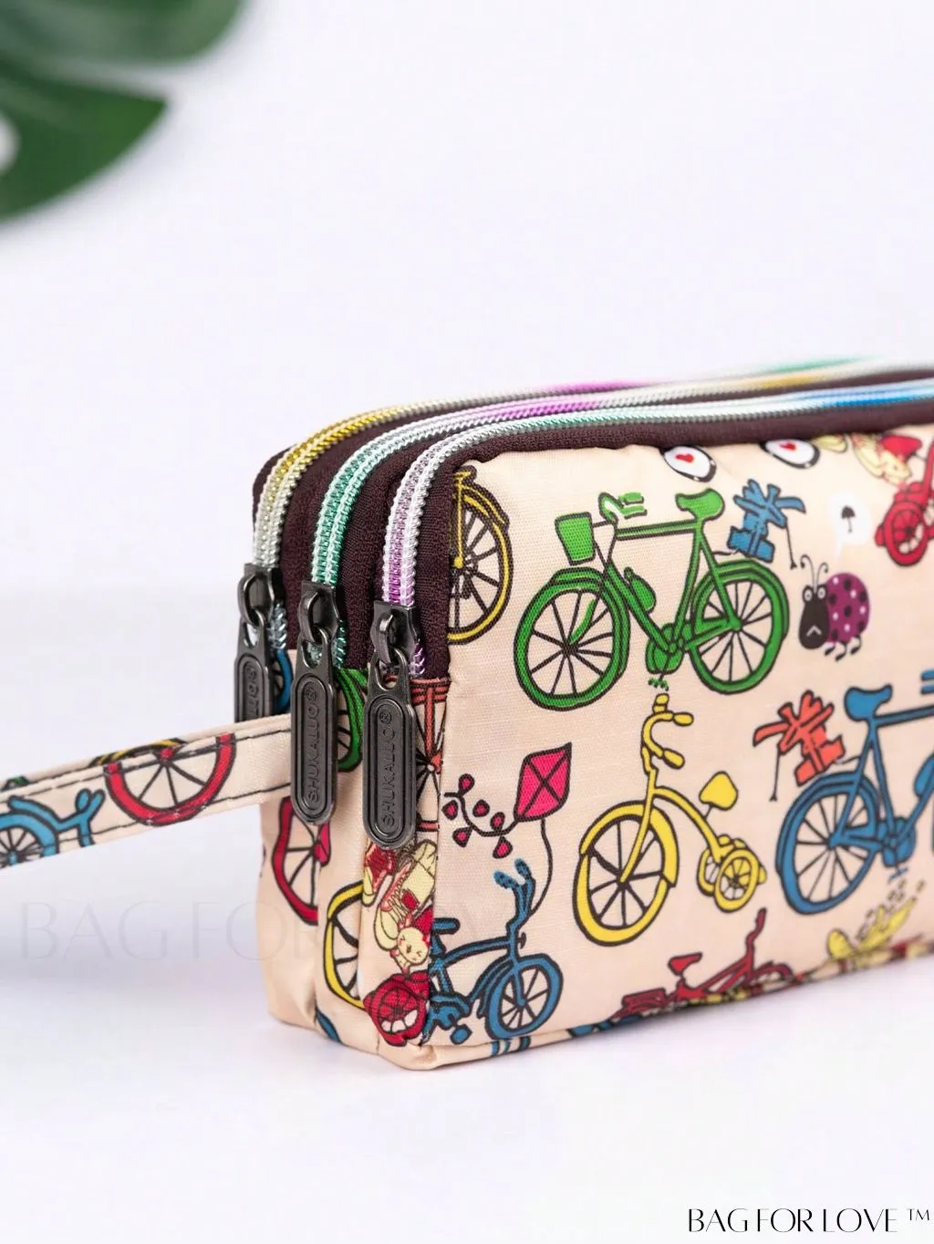 BagForLove - Stylish Floral Print Long Wallet: Waterproof, Zippered & Spacious Coin Purse