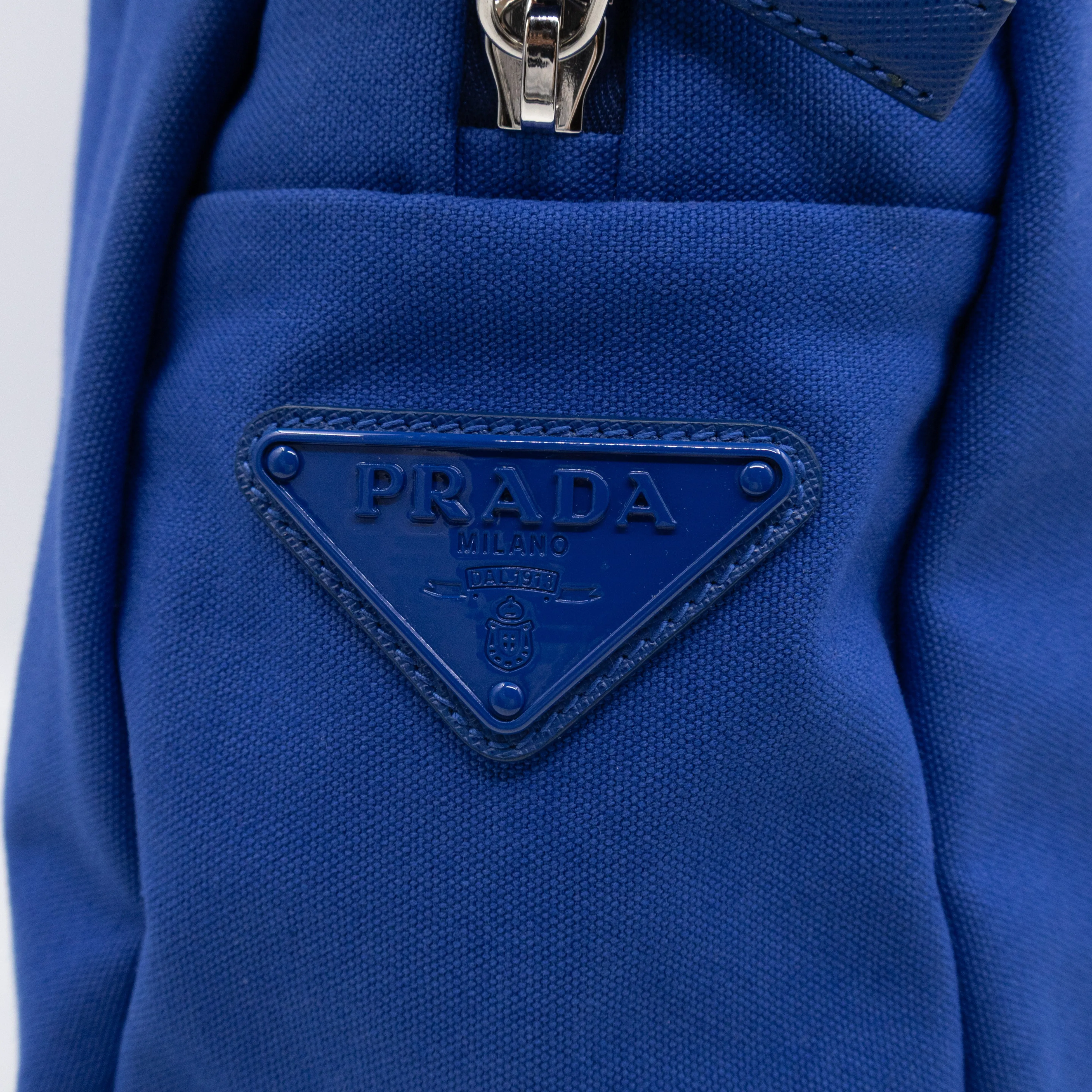Canapa Logo Embossed Slouchy Tote Cobalto Canvas
