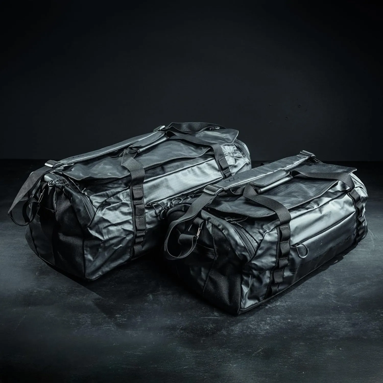 Eberlestock Hyllus Duffel Bag for Men - Durable, Water-Resistant, Small Men's Duffle Bag with Zipper Pockets, Ideal for Travel & Gym, Tactical Gear Bag, Hunting, Fishing, Camping - Dry Earth, 65L