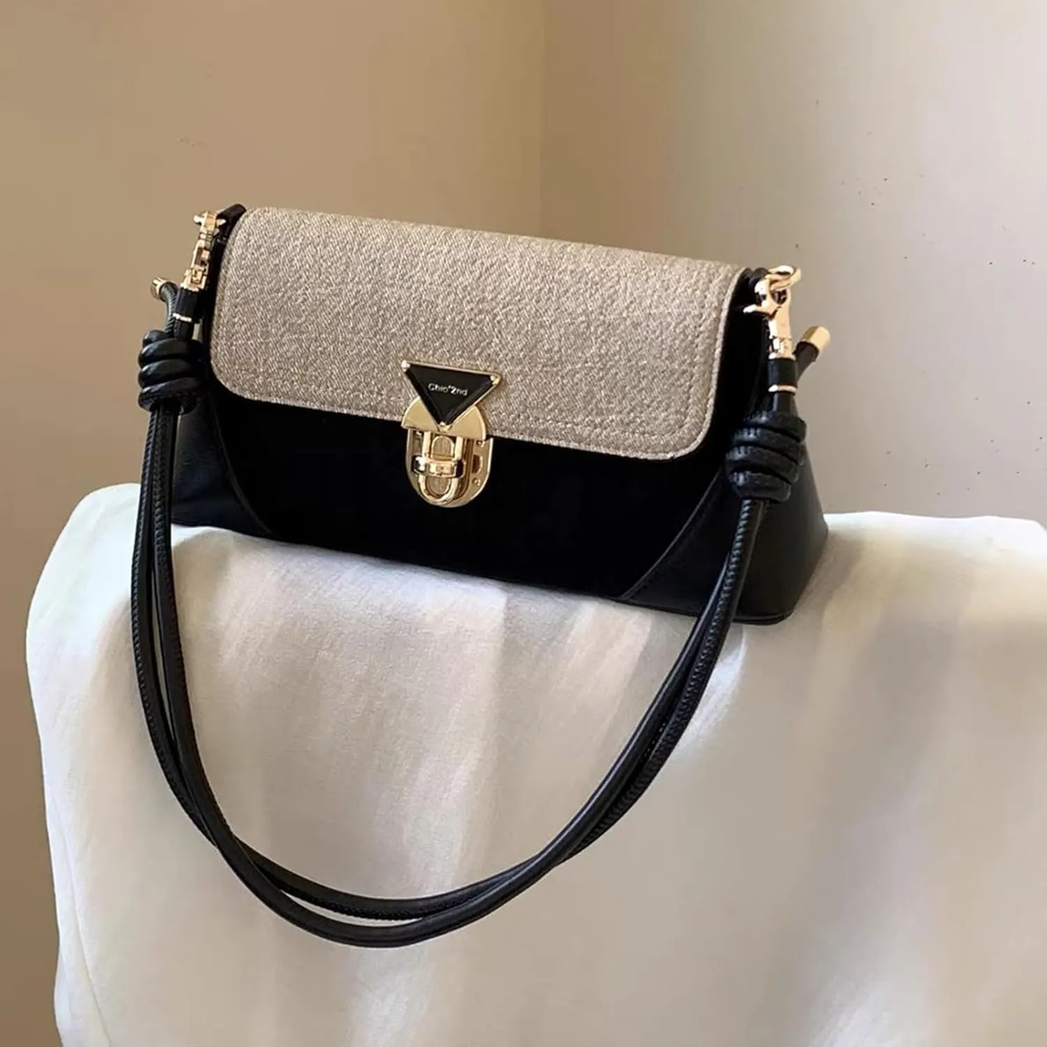 light Luxury Vintage Shoulder Bag for women,Premium Feeling Handbag, large-capacity purse with buckle,for party and dating.