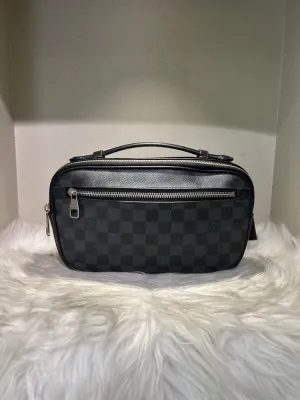 Louis Black Stylish design Bag Vuitton Damier Graphite in Buy-one-get-one Pre-loved Canvas Messenger