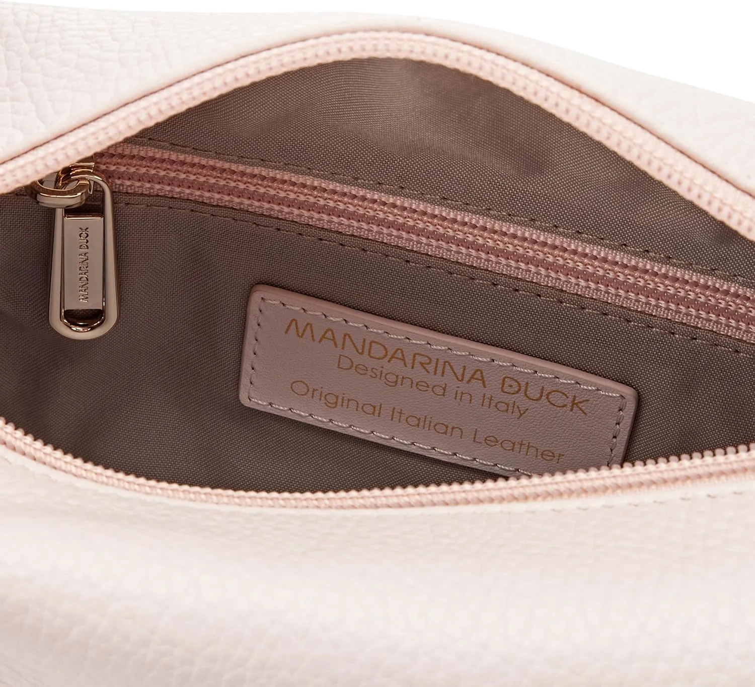 Mandarina Duck P10FZT20, Black