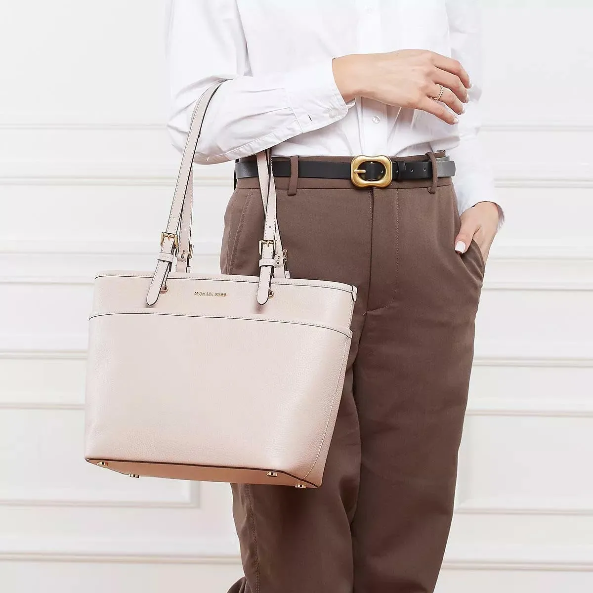 Michael Kors Winston Medium Top-Zip Pocket Tote Bag