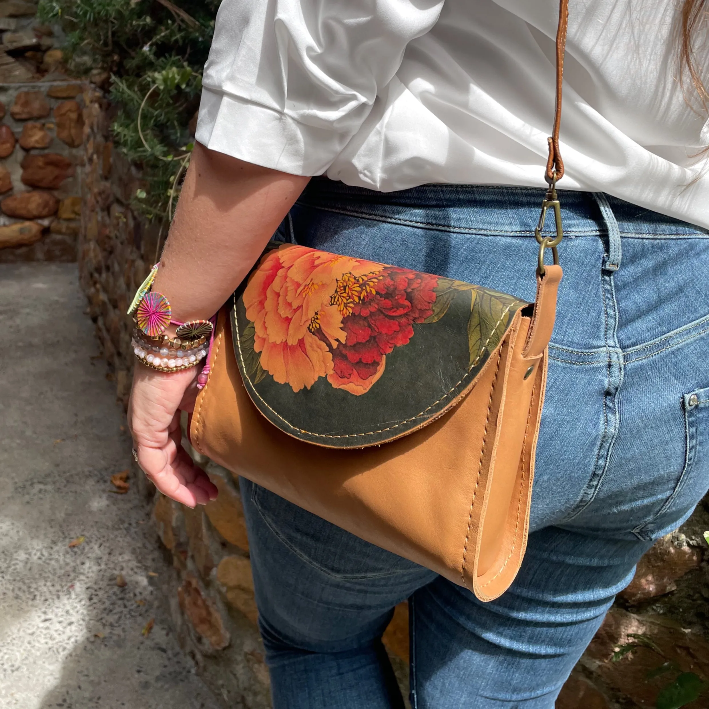Natural Peonies - Messenger bags