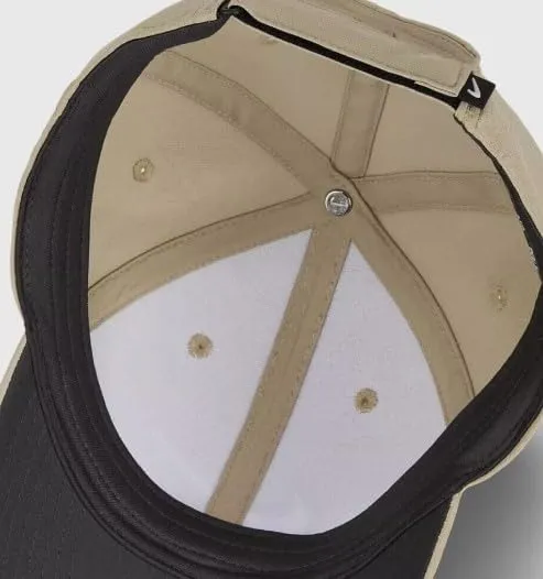Nike Dri-FIT Moisture-Wicking Performance Swoosh Cap/w Adjustable Strap - Unisex