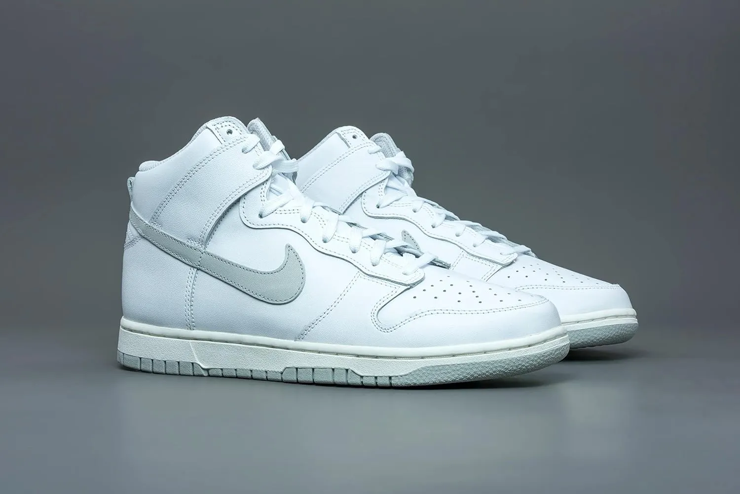 Nike womens Modern