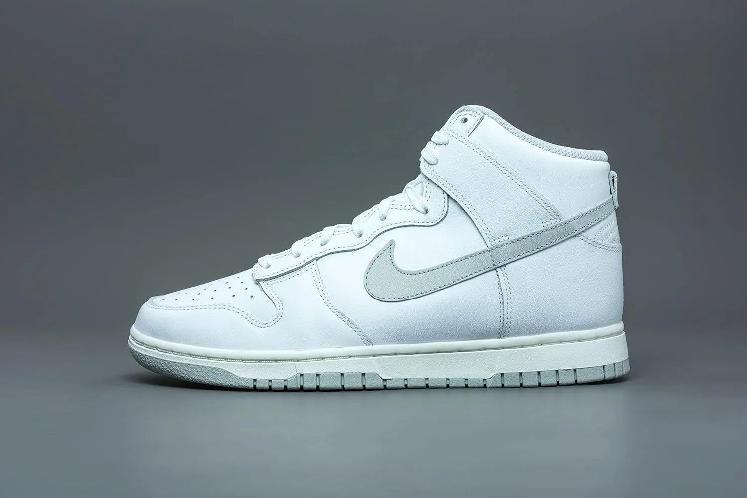 Nike womens Modern