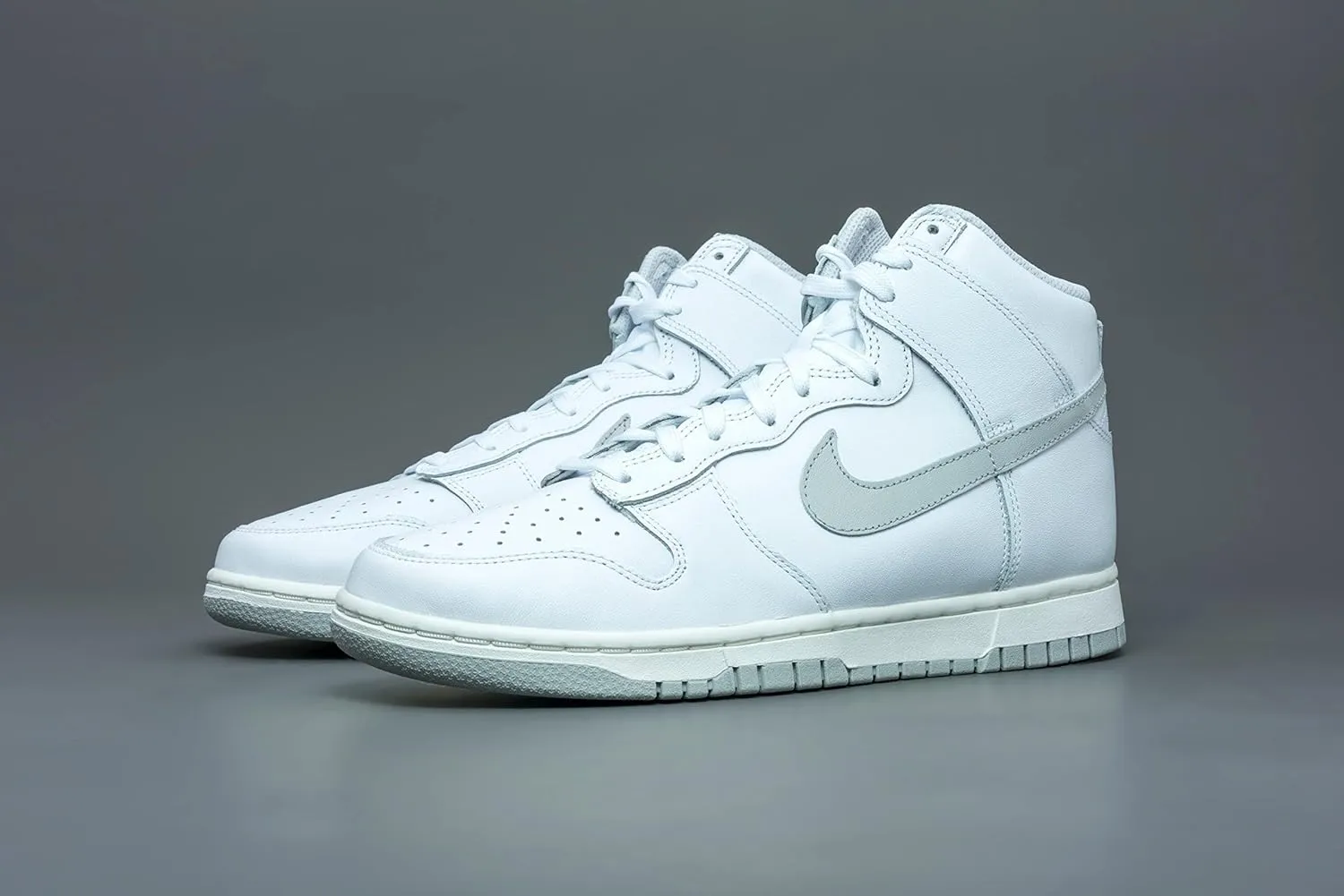 Nike womens Modern