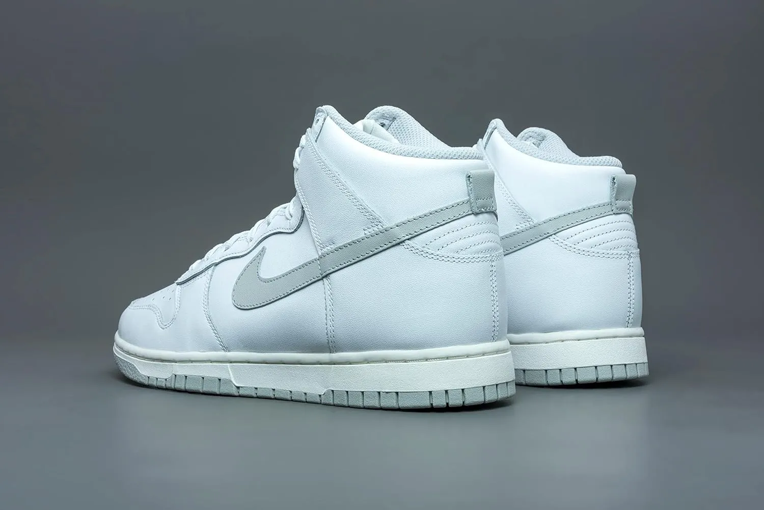 Nike womens Modern