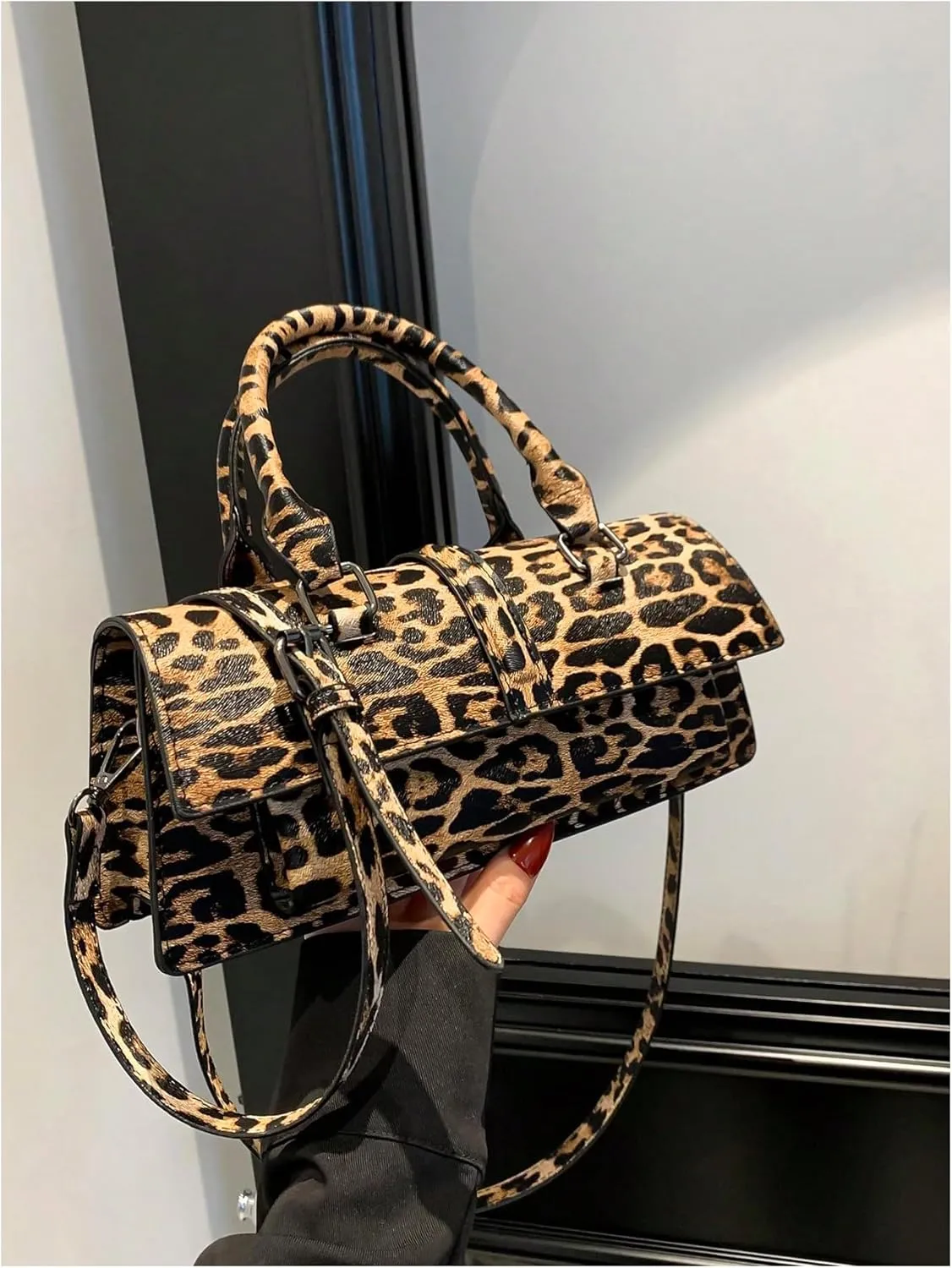 QWINEE Women's Faux Leather Leopard Print Crossbody Bag Vintage Shoulder Bag Top Handle Handbag