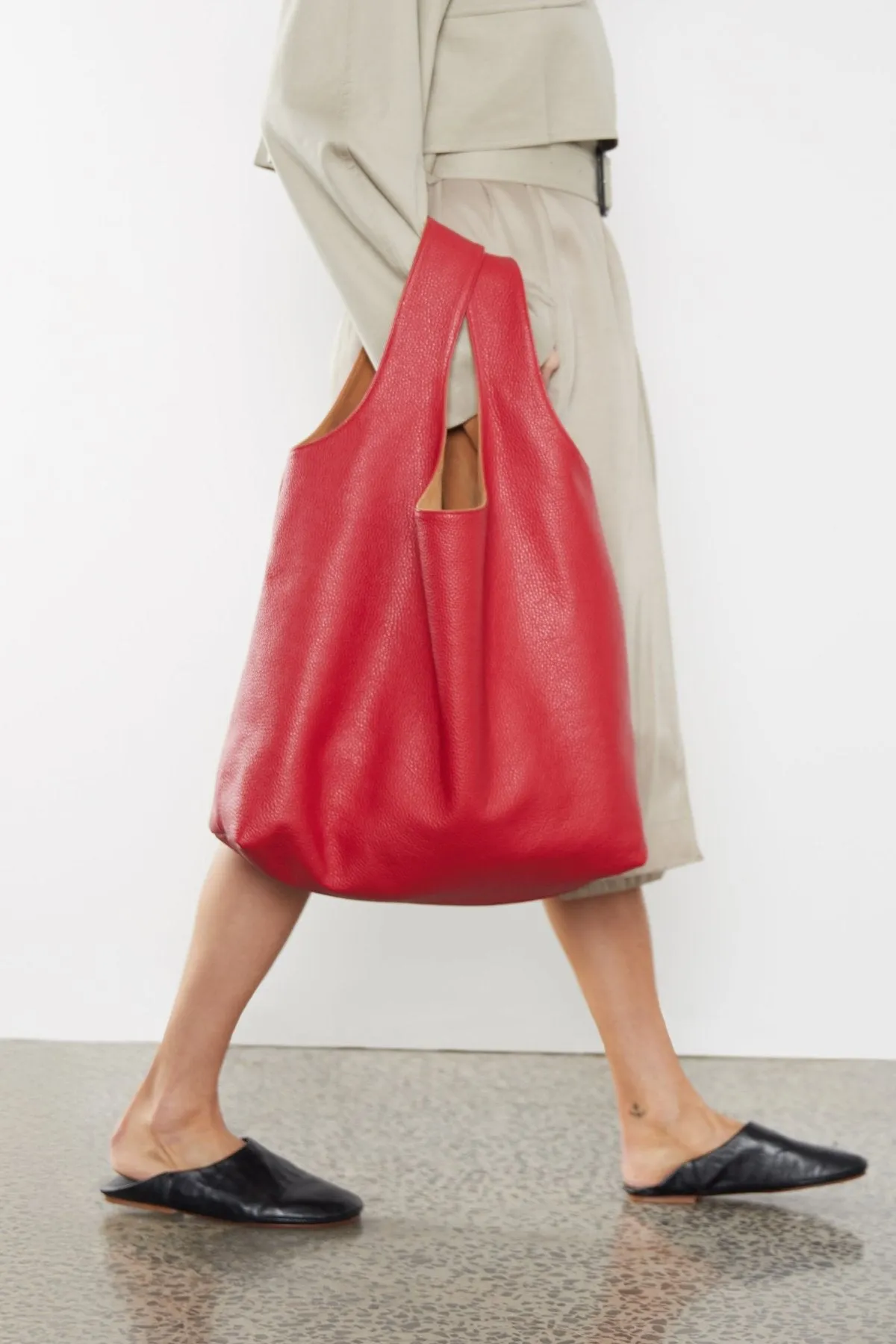 Reversible Sack Tote Bag in Grain Red