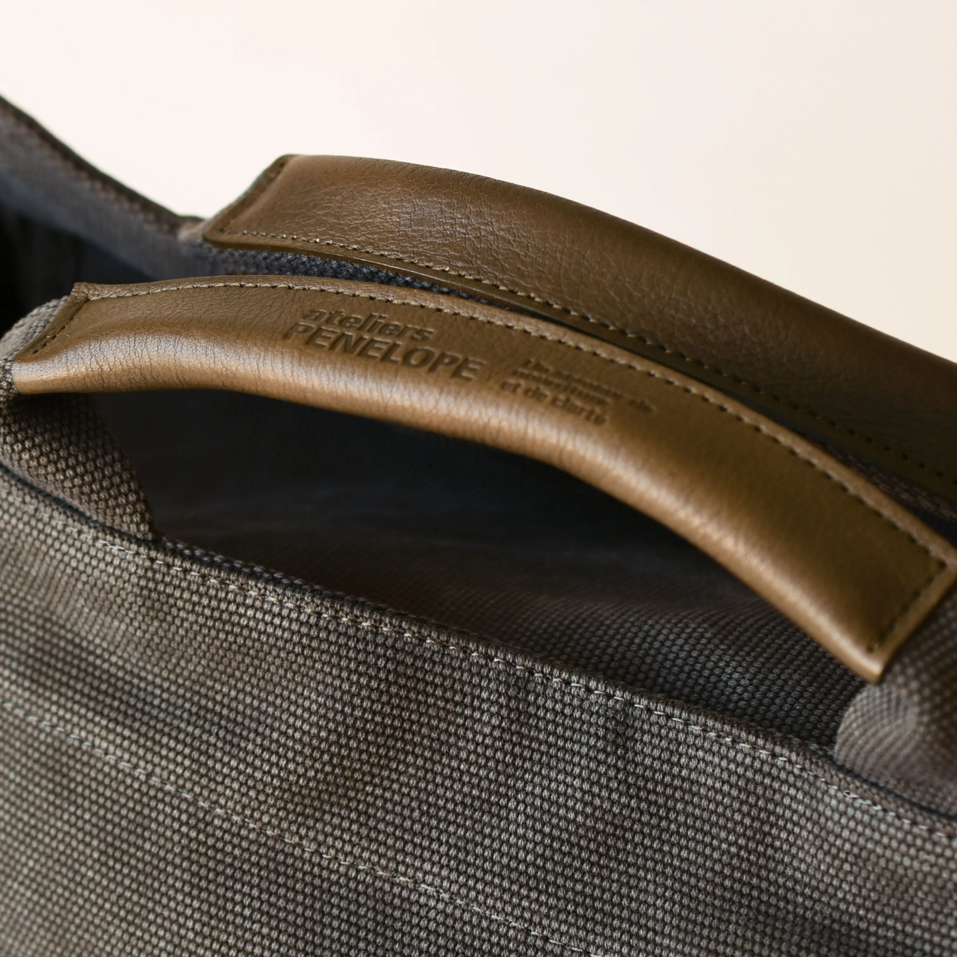 Shallow tote bag - Mira