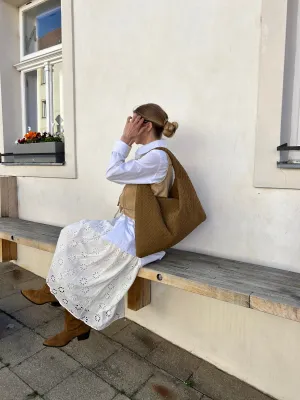 Slouchy Large Capacity Shoulder Bag in Woven Design