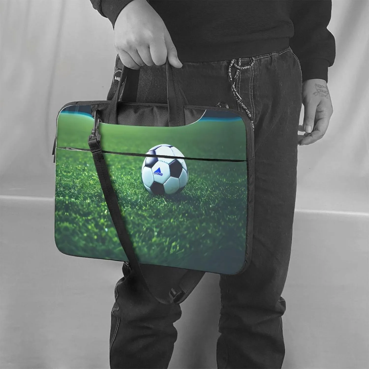Soccer Ball On Grassy Print Messenger Bag & Case Shoulder Strap Fashionable Laptop Bag for Business Travel