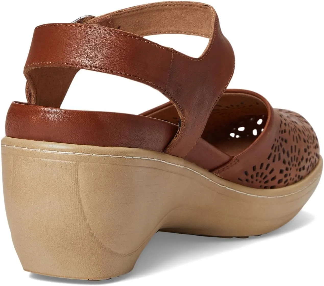 SoftWalk Women's Mabelle Perf Clog