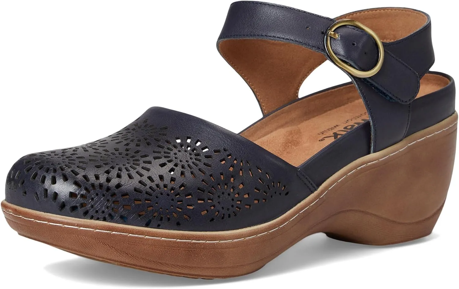 SoftWalk Women's Mabelle Perf Clog