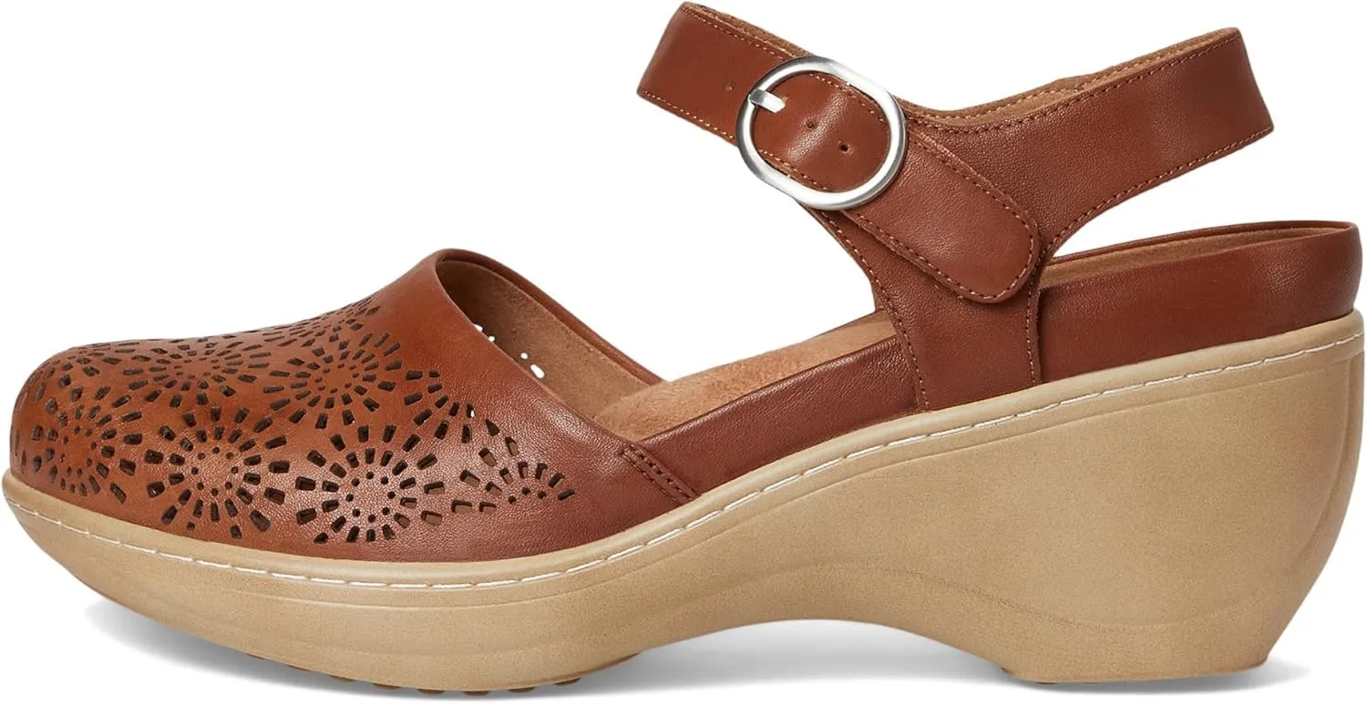 SoftWalk Women's Mabelle Perf Clog