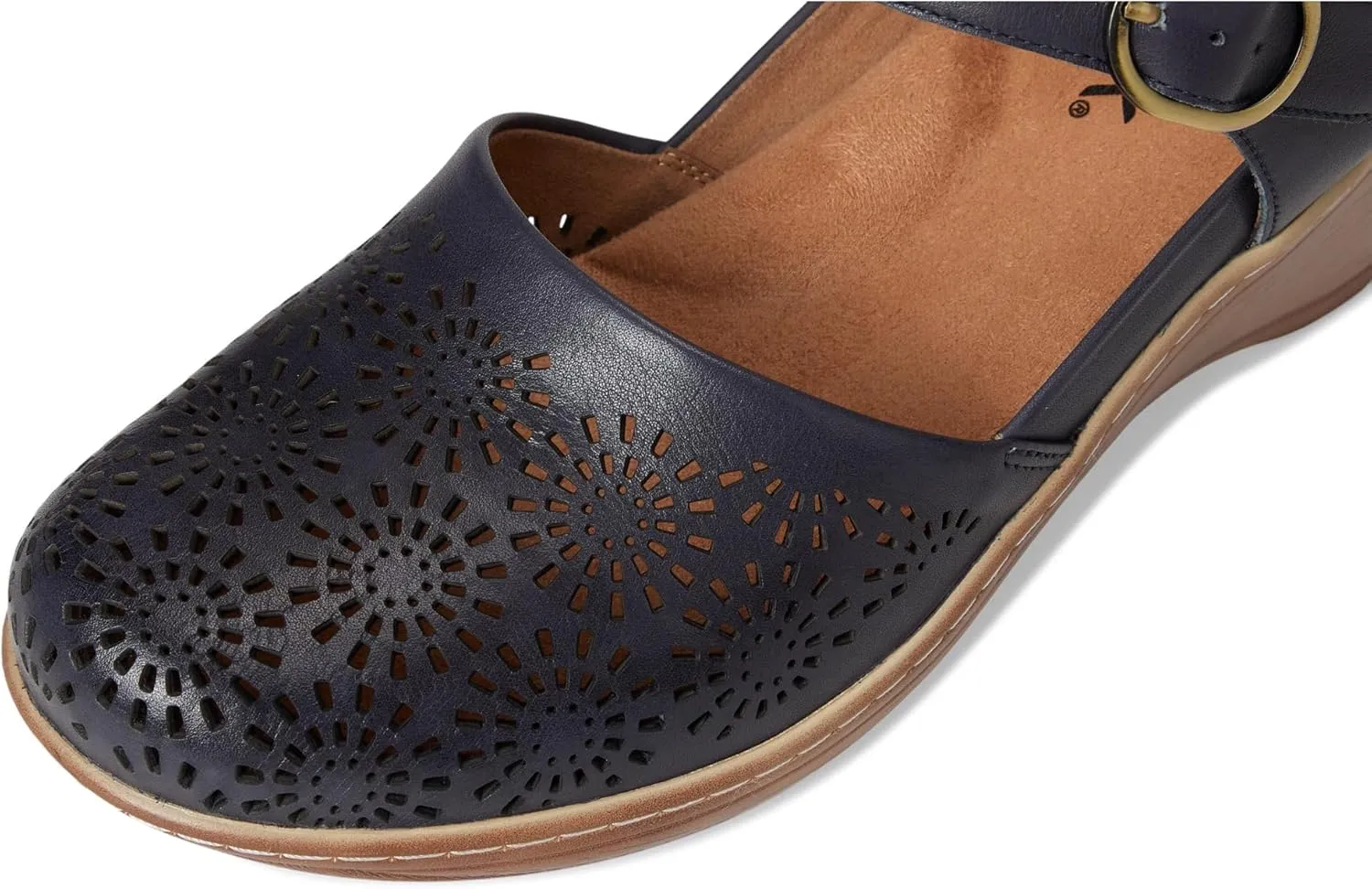 SoftWalk Women's Mabelle Perf Clog