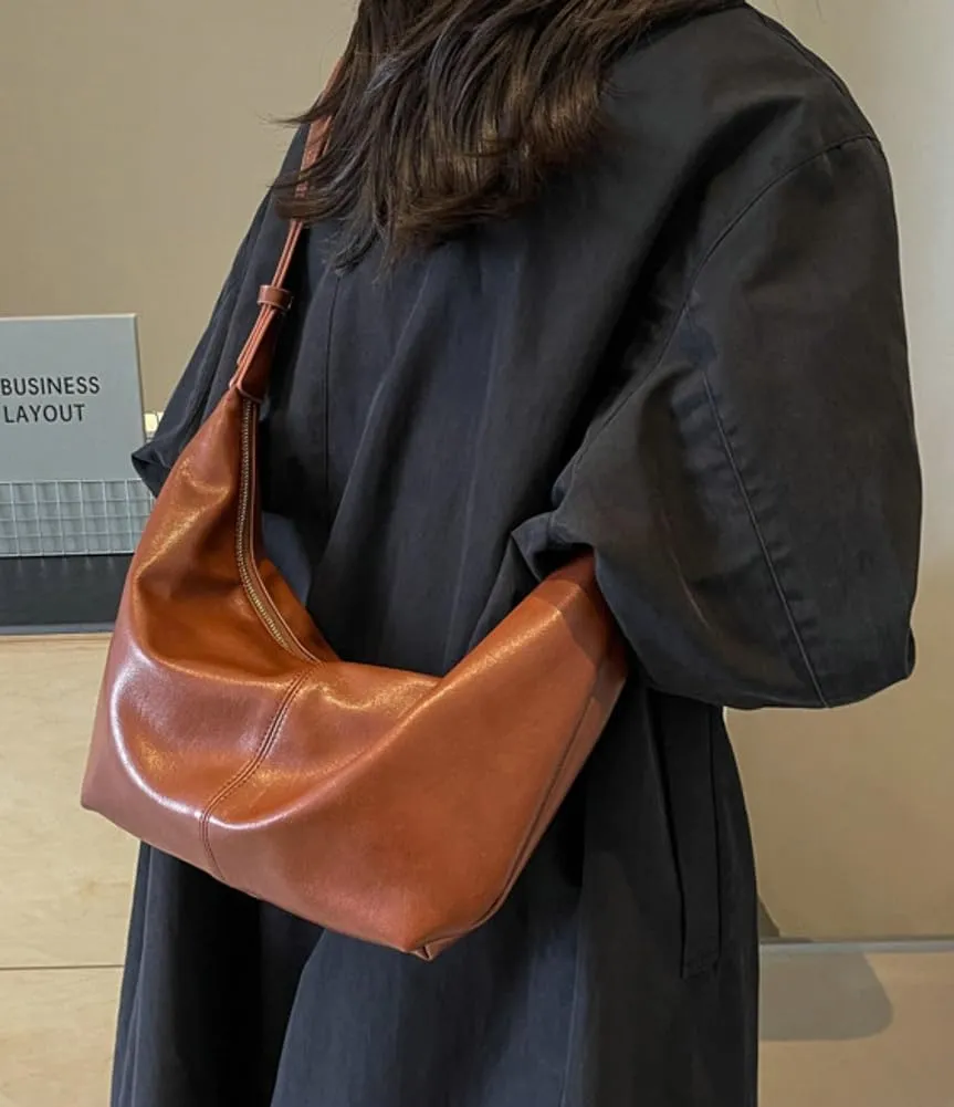 Stylish Crescent Bag for Women PU Leather Satchel Purse Causal Slouchy Bag College Office Shoulder Bag with Adjustable Strap