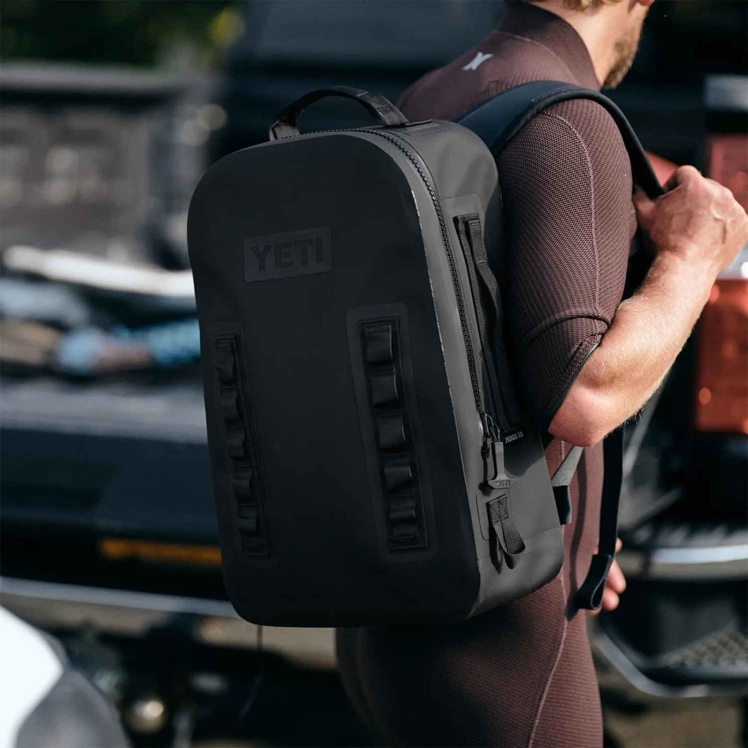 YETI Outdoors, Panga 28, King Crab